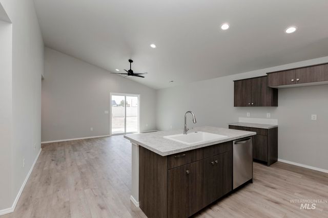 231 W 17th Ave, Jerome, ID 83338