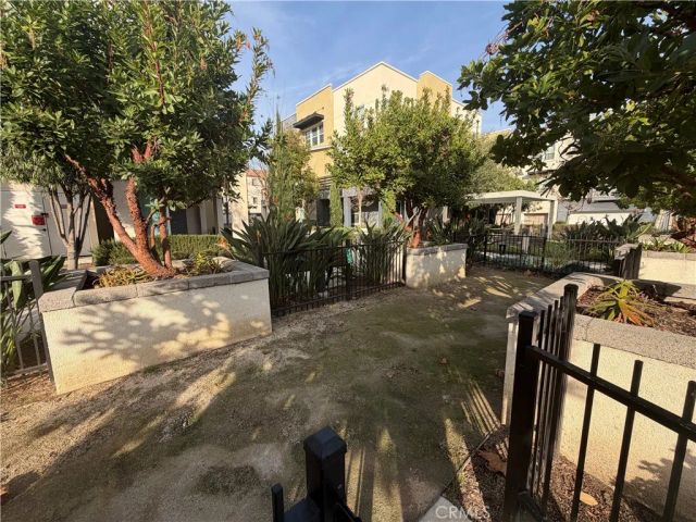 1410 N Harbor 1, Santa Ana, CA 92703