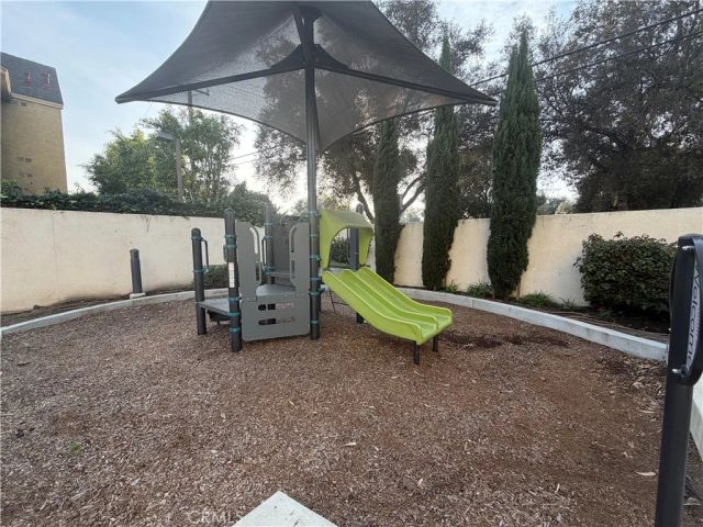 1410 N Harbor 1, Santa Ana, CA 92703