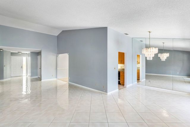 4799 Boxwood Circle, Boynton Beach, FL 33436