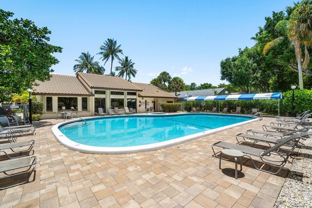 4799 Boxwood Circle, Boynton Beach, FL 33436