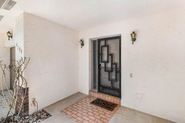 4799 Boxwood Circle, Boynton Beach, FL 33436
