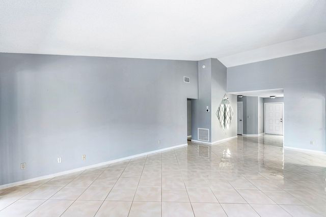 4799 Boxwood Circle, Boynton Beach, FL 33436