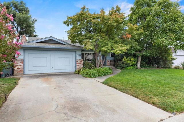 1200 Starlite Ln, Yuba City, CA 95991