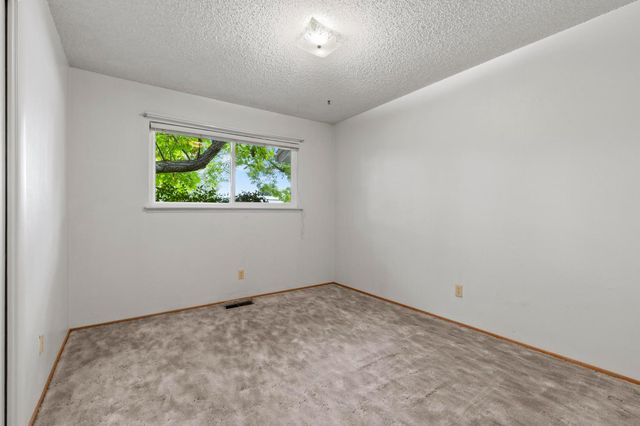 1200 Starlite Ln, Yuba City, CA 95991