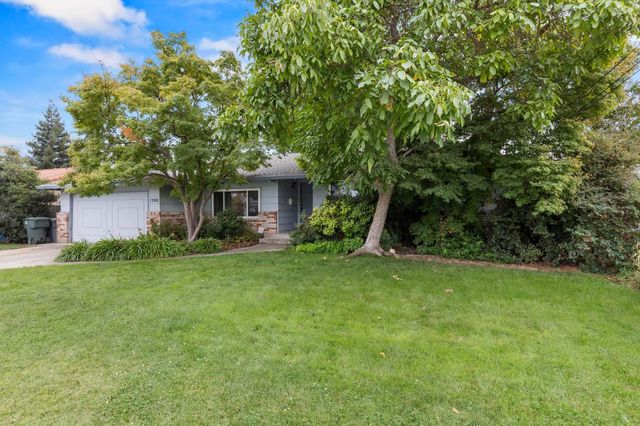 1200 Starlite Ln, Yuba City, CA 95991