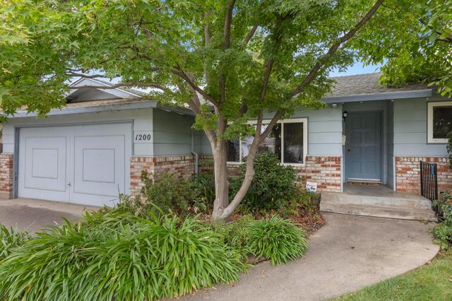 1200 Starlite Ln, Yuba City, CA 95991