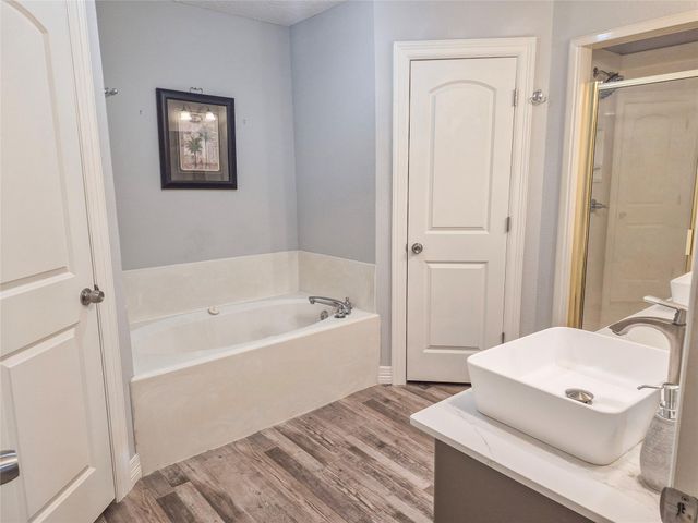 108 Audubon Woods Drive, Richwood, TX 77531