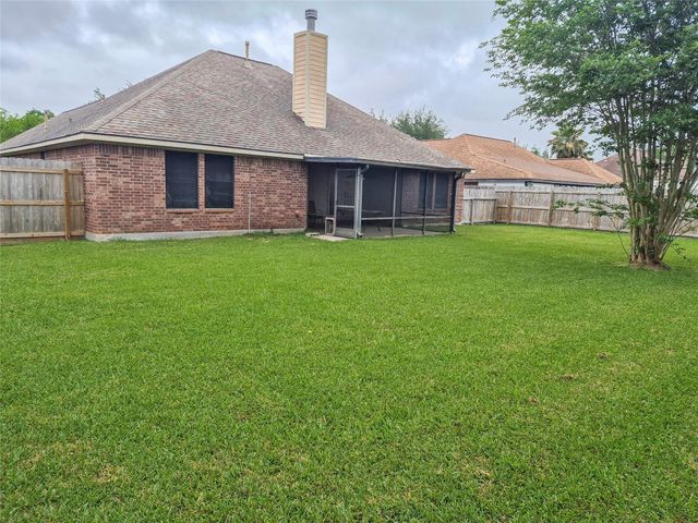 108 Audubon Woods Drive, Richwood, TX 77531
