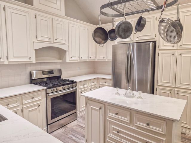 108 Audubon Woods Drive, Richwood, TX 77531
