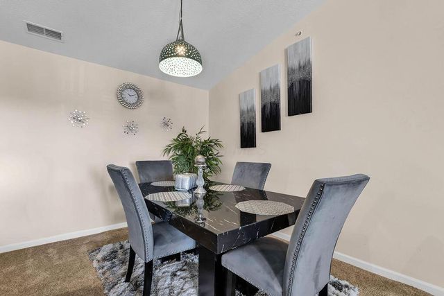 789 Hidden Springs Drive, Lewis Center, OH 43035