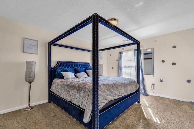 789 Hidden Springs Drive, Lewis Center, OH 43035