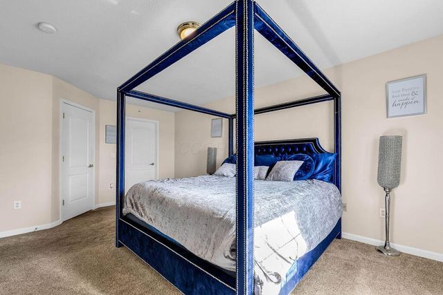 789 Hidden Springs Drive, Lewis Center, OH 43035