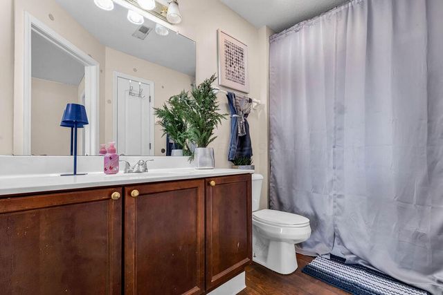 789 Hidden Springs Drive, Lewis Center, OH 43035