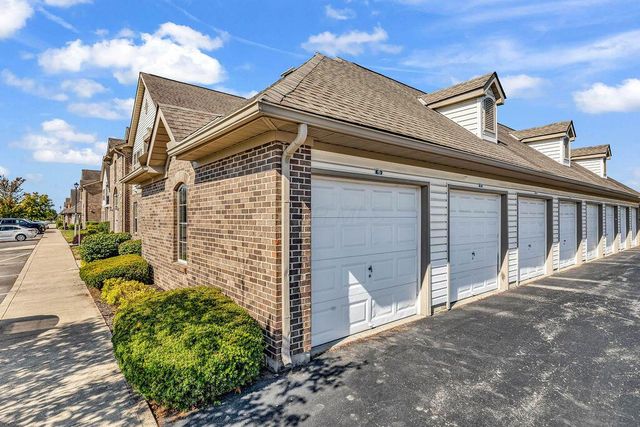 789 Hidden Springs Drive, Lewis Center, OH 43035