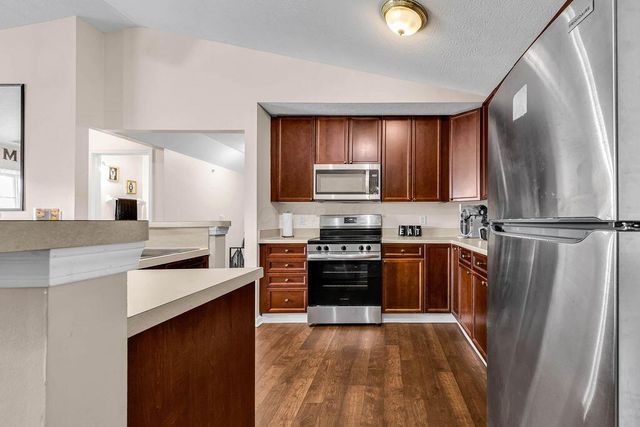 789 Hidden Springs Drive, Lewis Center, OH 43035