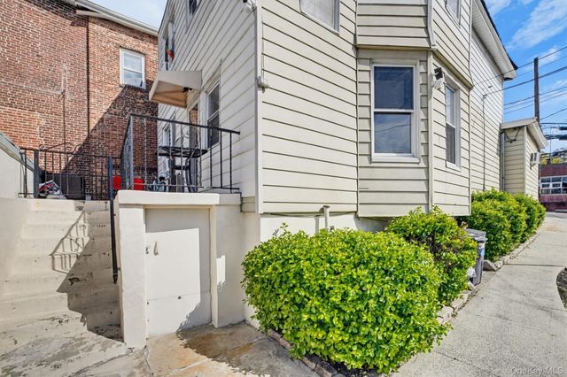 17 Lockwood Avenue, Yonkers, NY 10701