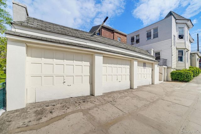 17 Lockwood Avenue, Yonkers, NY 10701