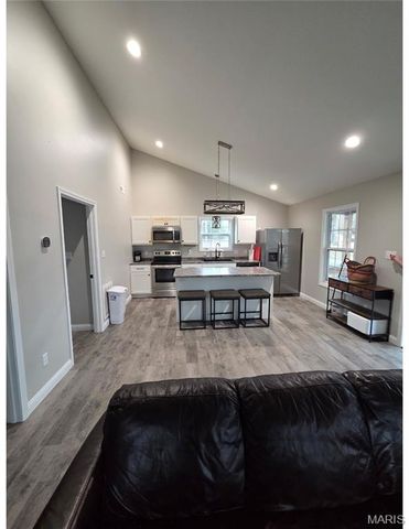 4873 Pebble Lane, Farmington, MO 63640