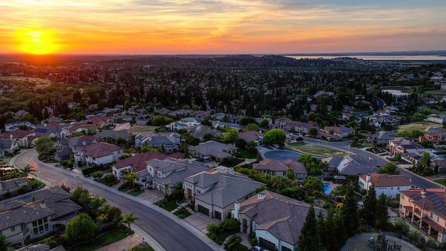 1752 Lake Vista Way, Folsom, CA 95630