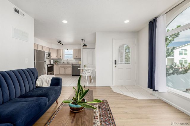 1655 S Cole Street B1, Lakewood, CO 80228