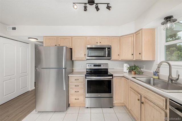 1655 S Cole Street B1, Lakewood, CO 80228