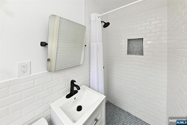 502 Ackerman Avenue, Ho-ho-kus, NJ 07423