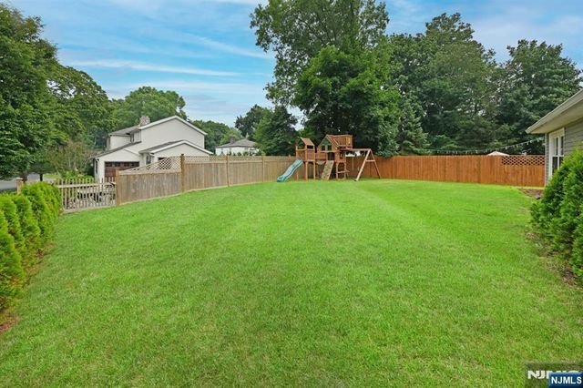502 Ackerman Avenue, Ho-ho-kus, NJ 07423