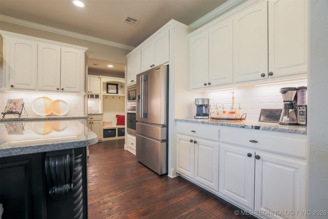 14804 E 77th Place North, Owasso, OK 74055