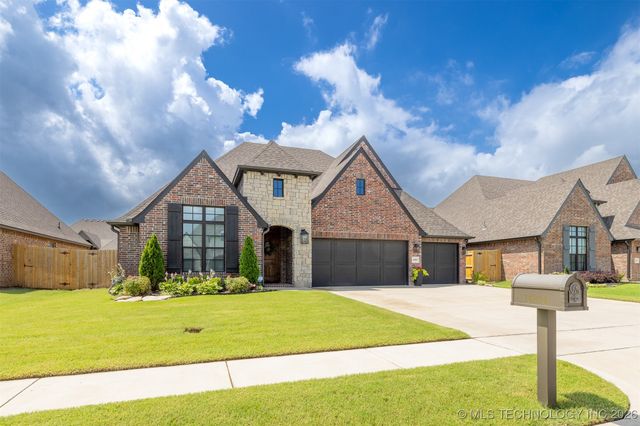 14804 E 77th Place North, Owasso, OK 74055