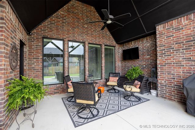 14804 E 77th Place North, Owasso, OK 74055