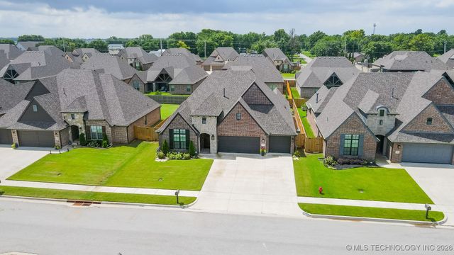 14804 E 77th Place North, Owasso, OK 74055
