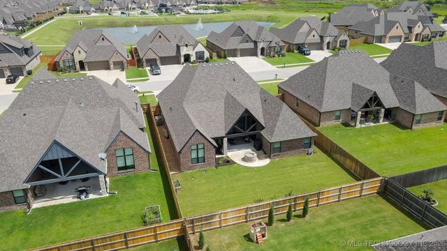 14804 E 77th Place North, Owasso, OK 74055