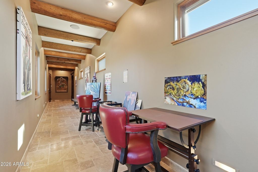 Image 28 of property listing at 42531 N SPUR CROSS Road, Cave Creek, AZ 85331