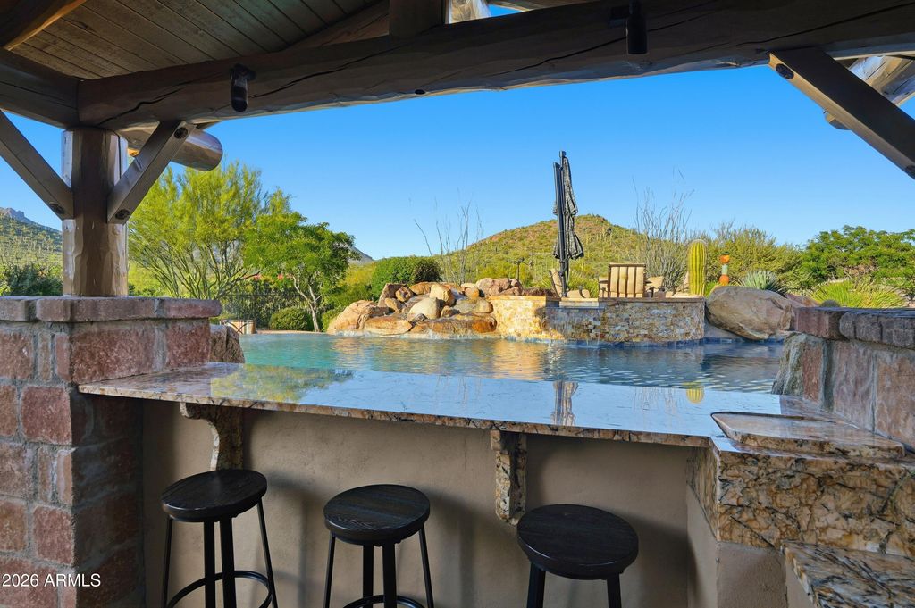 Image 31 of property listing at 42531 N SPUR CROSS Road, Cave Creek, AZ 85331