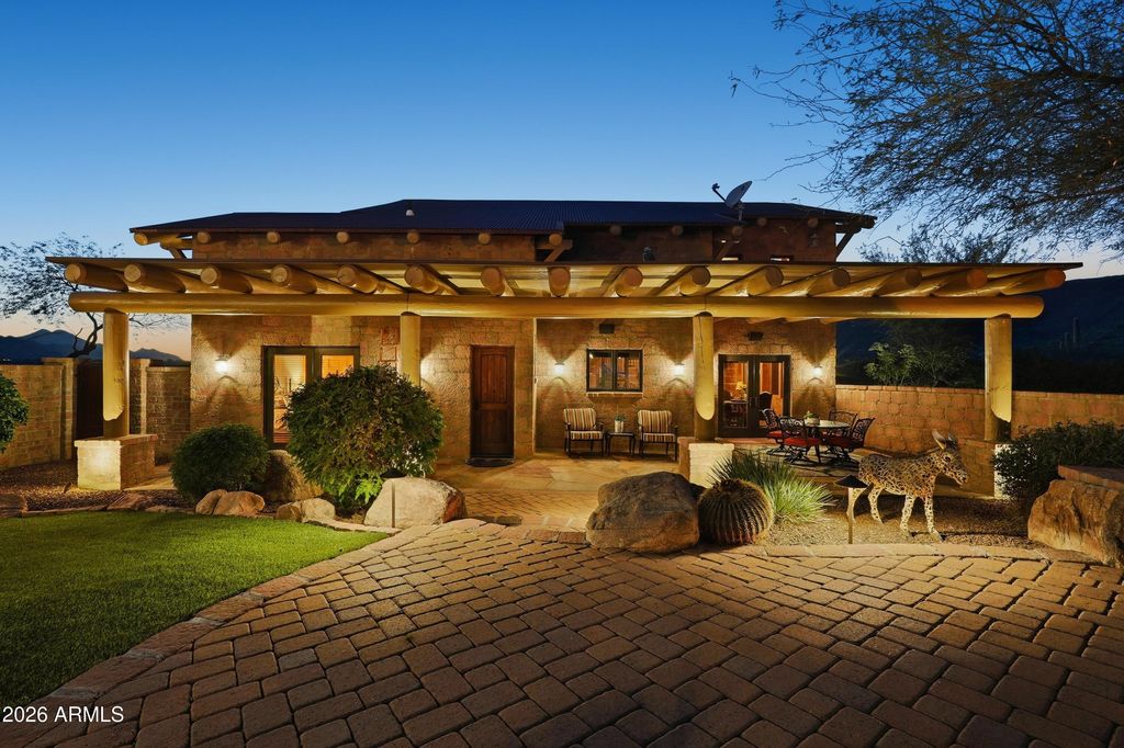 Image 56 of property listing at 42531 N SPUR CROSS Road, Cave Creek, AZ 85331