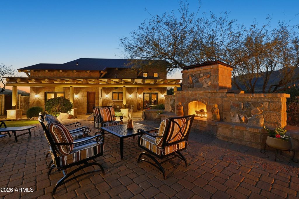 Image 57 of property listing at 42531 N SPUR CROSS Road, Cave Creek, AZ 85331