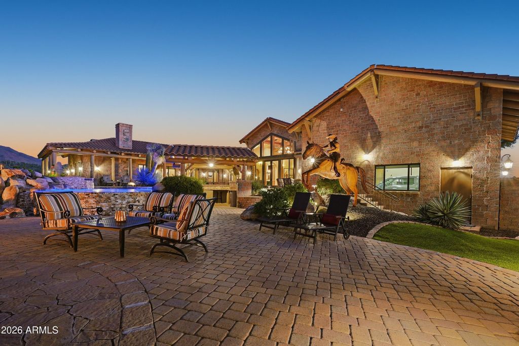 Image 62 of property listing at 42531 N SPUR CROSS Road, Cave Creek, AZ 85331