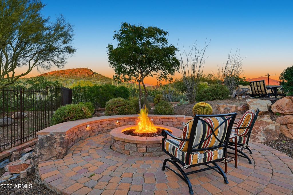 Image 64 of property listing at 42531 N SPUR CROSS Road, Cave Creek, AZ 85331