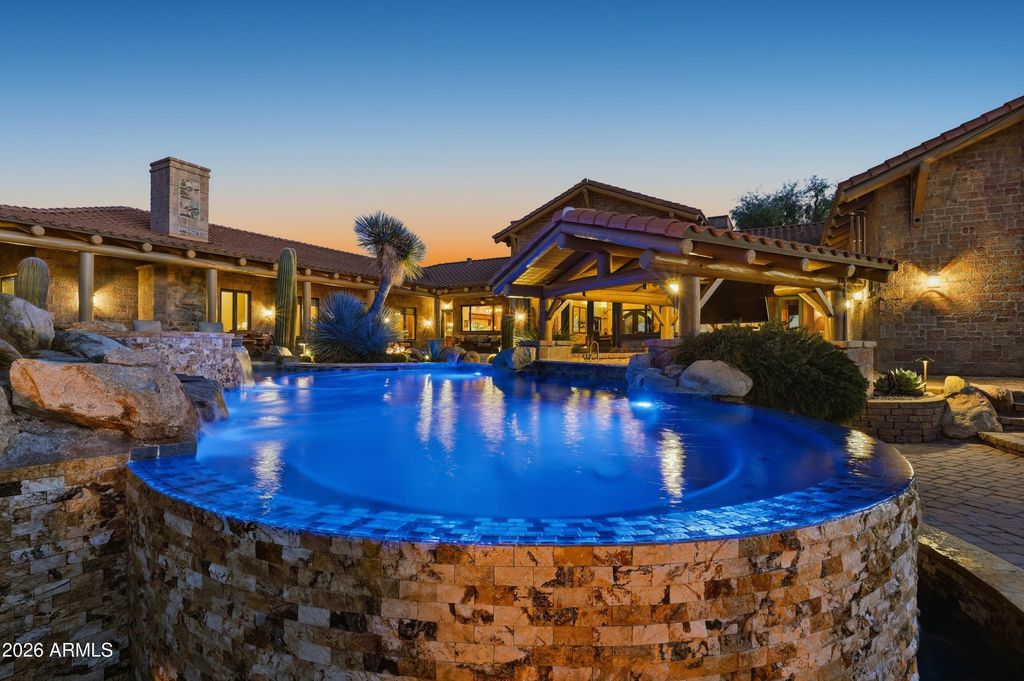 Image 67 of property listing at 42531 N SPUR CROSS Road, Cave Creek, AZ 85331