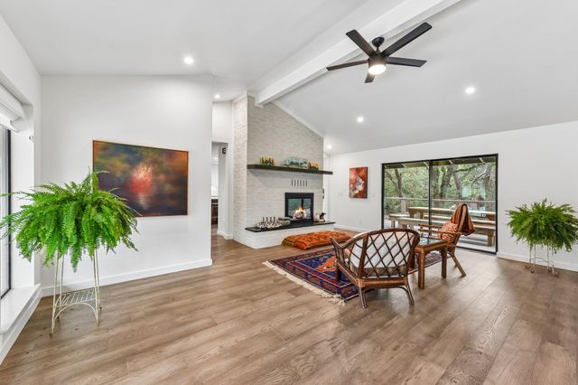 9004 Tara LN, Austin, TX 78737