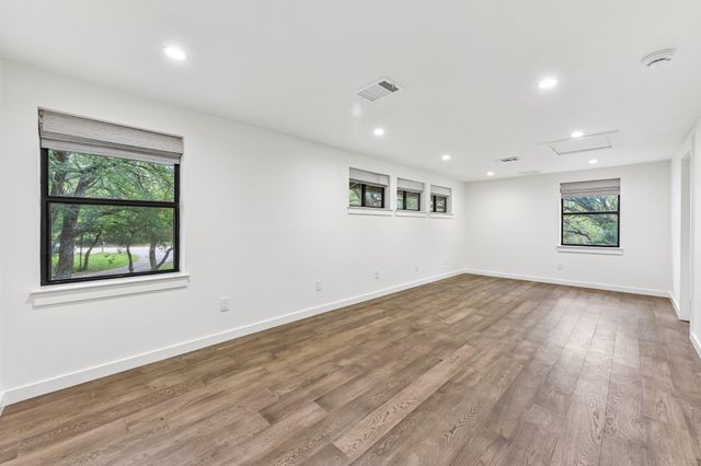 9004 Tara LN, Austin, TX 78737