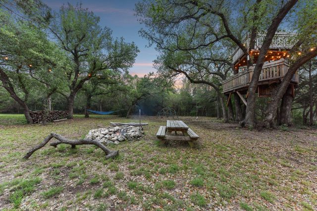 9004 Tara LN, Austin, TX 78737