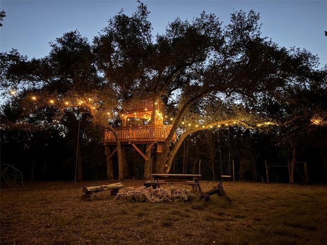 9004 Tara LN, Austin, TX 78737