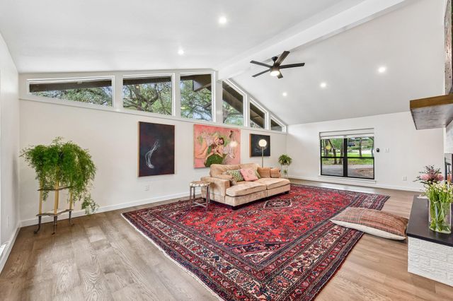9004 Tara LN, Austin, TX 78737