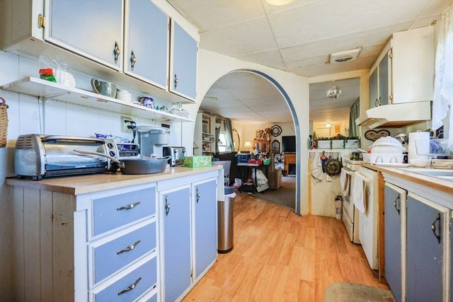 2 Riverway Street, Taunton, MA 02780