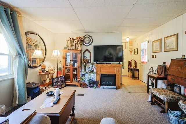 2 Riverway Street, Taunton, MA 02780