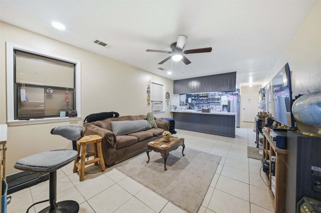 301 Cooks Lane, Franklin, TX 77856