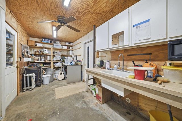 301 Cooks Lane, Franklin, TX 77856