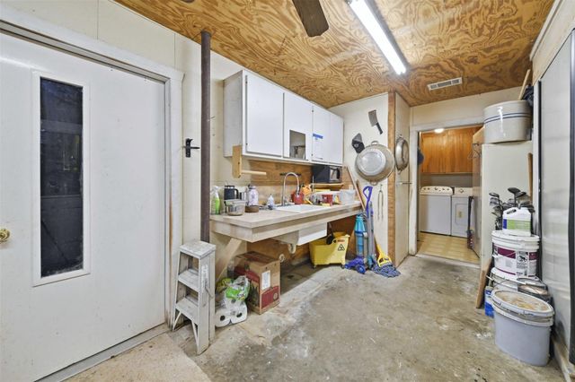 301 Cooks Lane, Franklin, TX 77856
